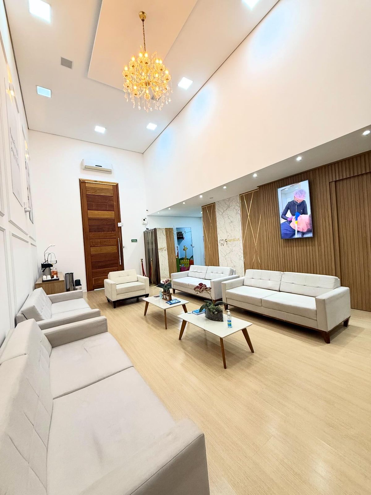 Dra. Gabriela Faustino